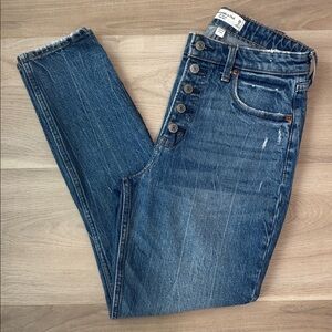 A&F - Curve Love The Skinny High Rise Jeans